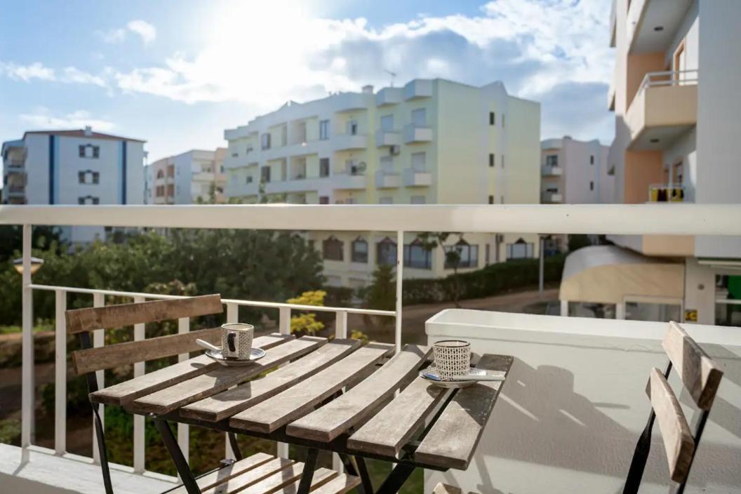 Blife Allya Private Rooms Faro Luaran gambar